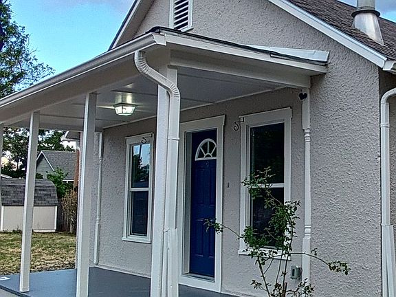 3rd image of 826 Forest Ave
