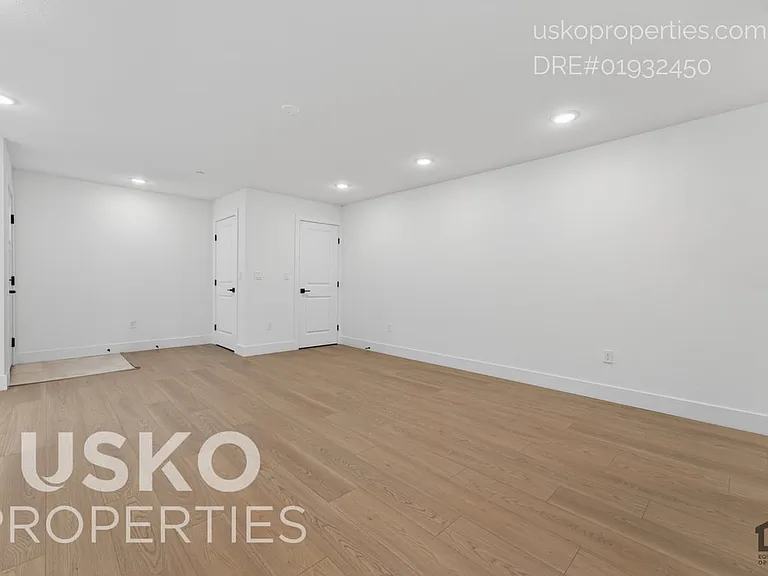 2707 Tomato Aly #A — Photo 9