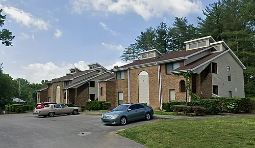Oriole Apartments Photo 1
