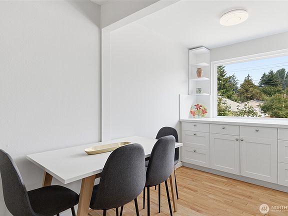 3rd image of 3844 49th Avenue SW