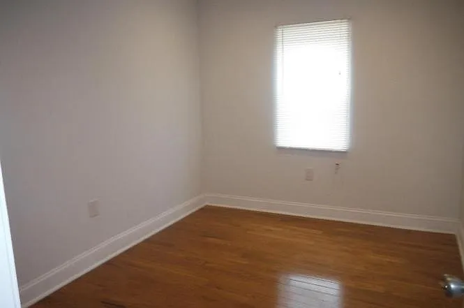 1537 S Chadwick St — Photo 16
