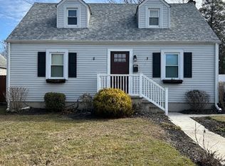 139 Summit Ave, Belford, NJ 07718
