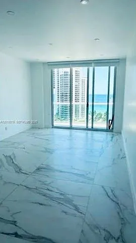 19370 Collins Ave #Penthouse 3 — Photo 9