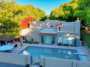 8421 Guadalupe Trl NW, Los Ranchos De Albuquerque, NM 87114