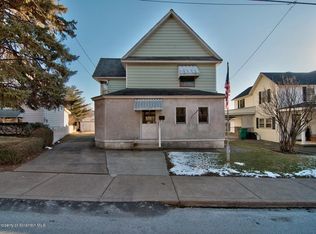 409 Delaware St, Jessup, PA 18434