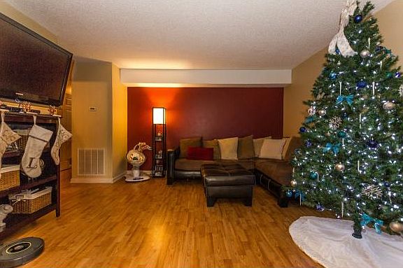 4th image of 705 Cambridgeshire Ct #705