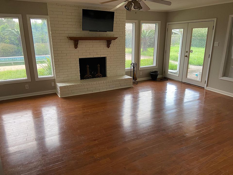 2nd image of 1411 Mohon St
