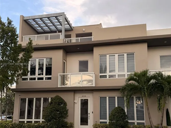 10330 NW 66th St, Doral, FL 33178