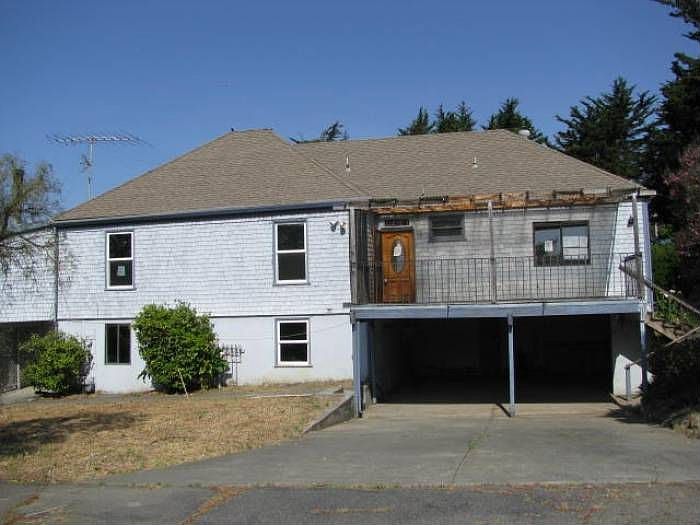 2nd image of 665 W Sierra Ave