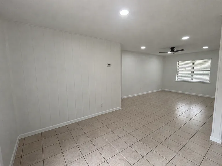 1012 Donley Dr — Photo 3