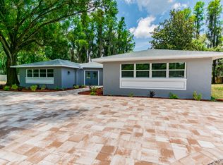 240 Deer Cove Ln, Lutz, FL 33548