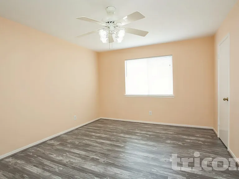 7310 Gettysburg Dr — Photo 12