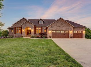 1658 Timber Lake Dr, Nixa, MO 65714
