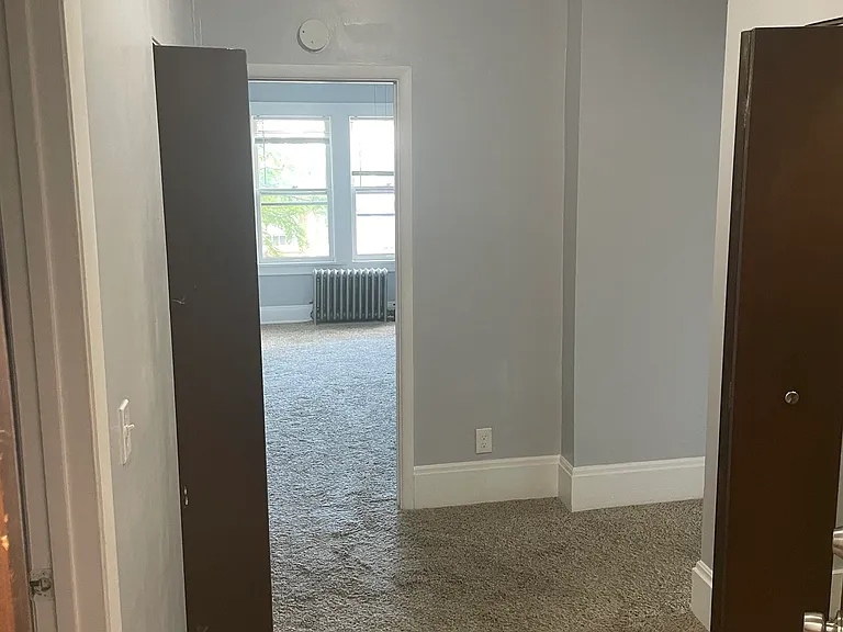 Belle Apartments — Photo 12
