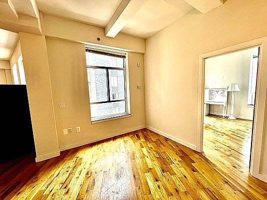 3rd image of 29-28 41st Ave #1205
