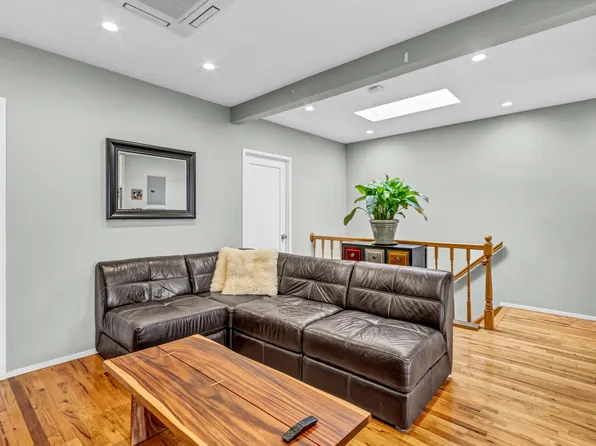 207 Huntington Street image 33 of 43