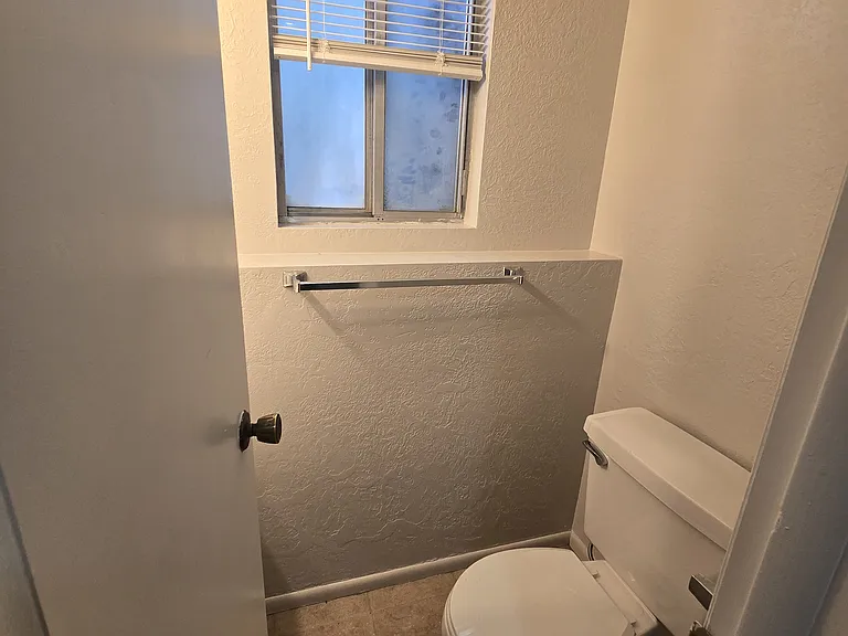514 N Colorado St #B — Photo 10