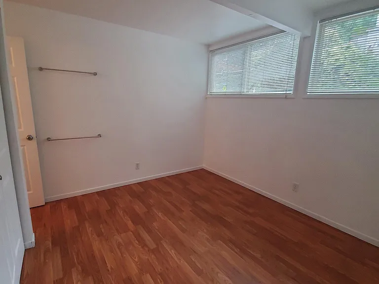 4708 22nd Ave NE #15 — Photo 5