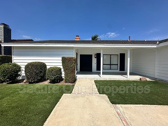 2nd image of 25 Fallen Oaks Dr
