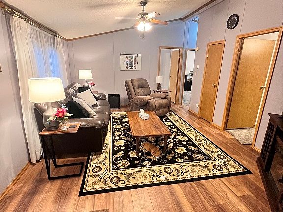4th image of 4508 S Park Ln