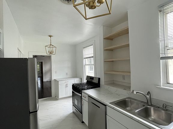 5th image of 7812 Saint Charles Ave #1