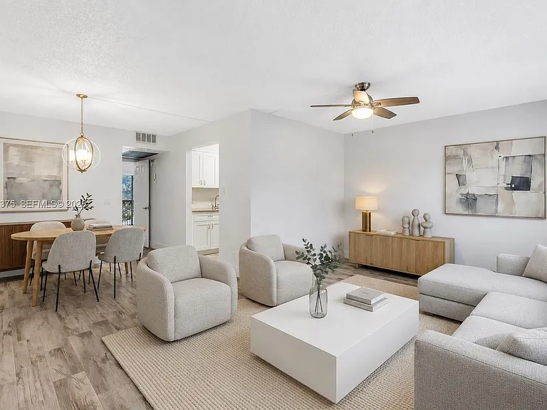 101 SW 132nd Way #315J — Photo 5