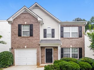 9494 Lakeview Rd, Union City, GA 30291