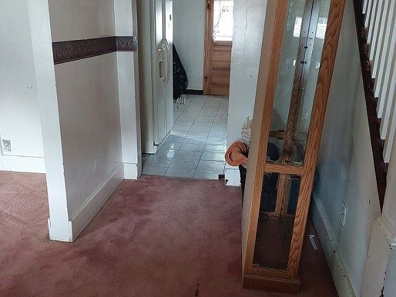 2nd image of 635 Oakmont Ave