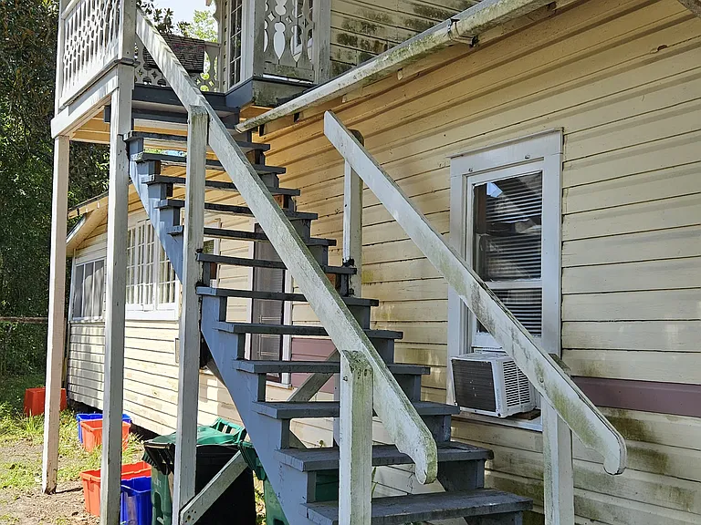 813 SE 2nd Ave #C — Photo 3
