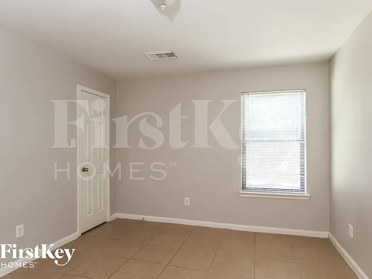 2935 La Estancia Ln — Photo 12