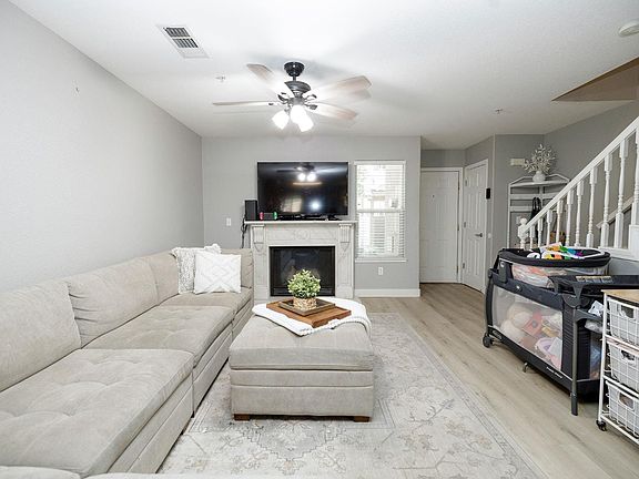 3rd image of 4069 Dale Rd APT C