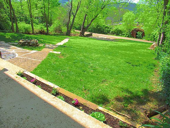 Beautiful landscaping!