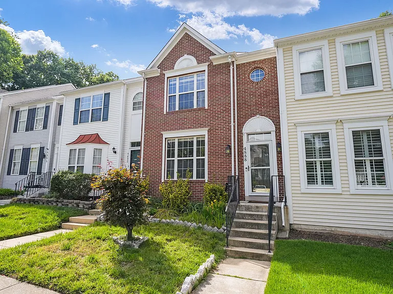 4888 Ebb Tide Ct — Photo 1
