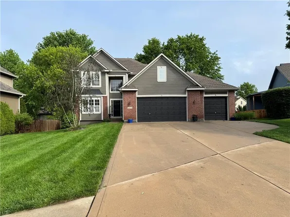 2508 SW Blazing Star Pl, Lees Summit, MO 64081