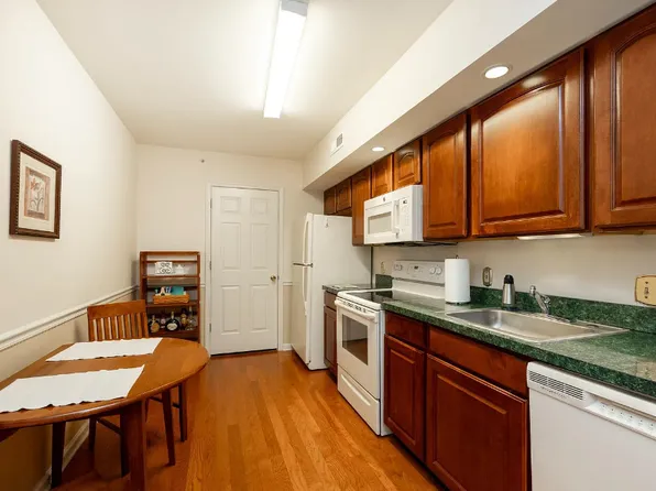 9 Glenview Ave, Greensburg, PA 15601