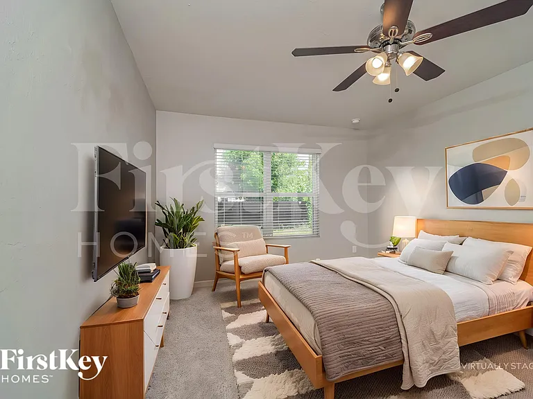 1406 NW 7th Ave — Photo 11