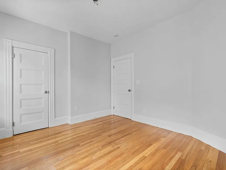 67 Romsey St #2 — Photo 10