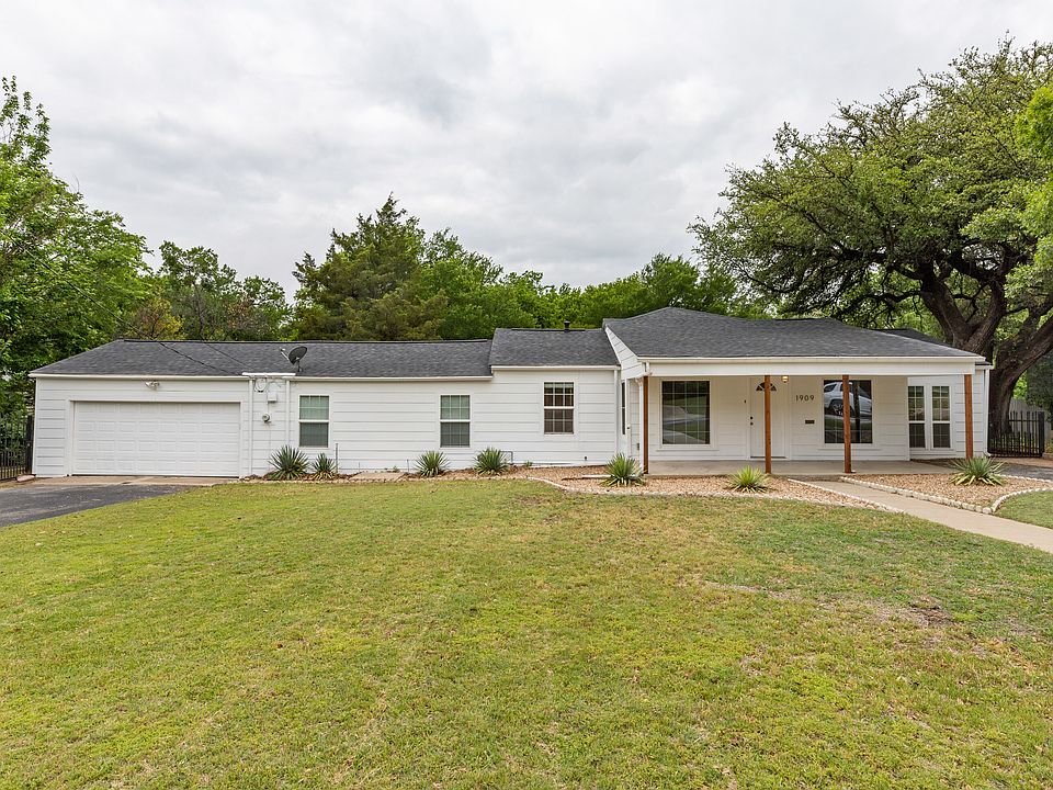 1st image of 1909 Bluebonnet Dr