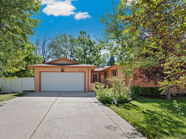 2538 S Ames Circle, Lakewood, CO 80227
