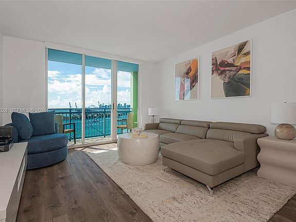 5th image of 90 Alton Rd APT 2106