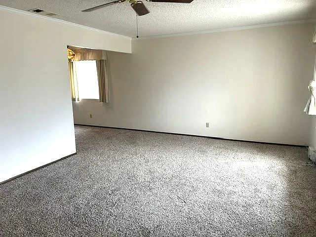 2428 El Rancho Cir — Photo 2
