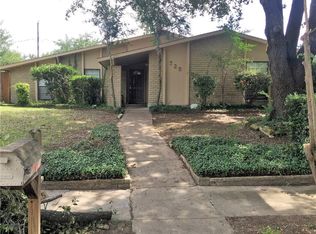 725 Greenhill Ln, Grand Prairie, TX 75052