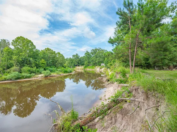 W Reel And Rifle, Livingston, TX 77351