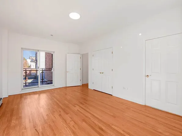 562 Court Street image 6 of 15