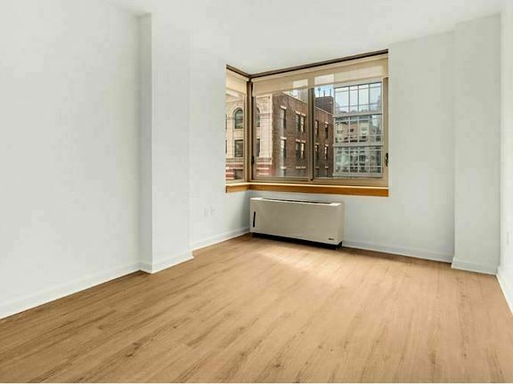 4th image of 35 W 33rd St APT 9E