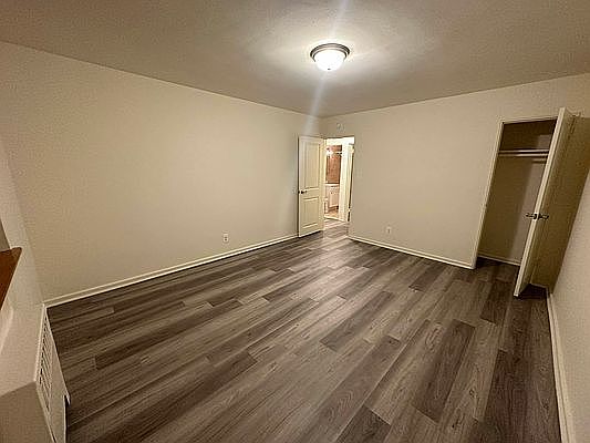 4th image of 475 Howard Ave #2H