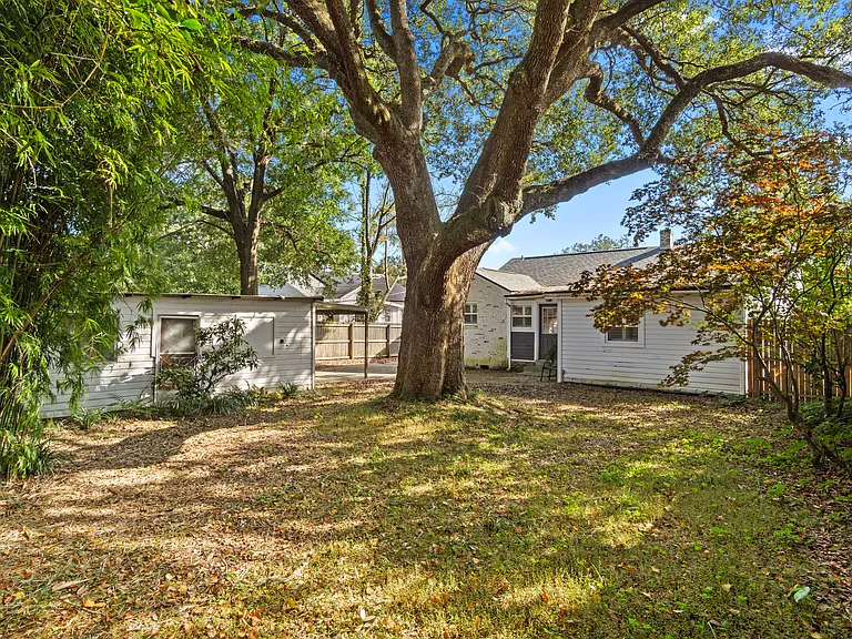 1812 E Avery St — Photo 19