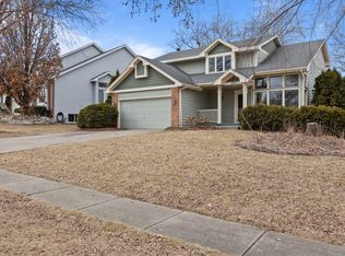 8707 Oakdale Dr, Johnston, IA 50131