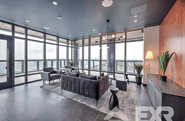 Rented by EXR | media 17