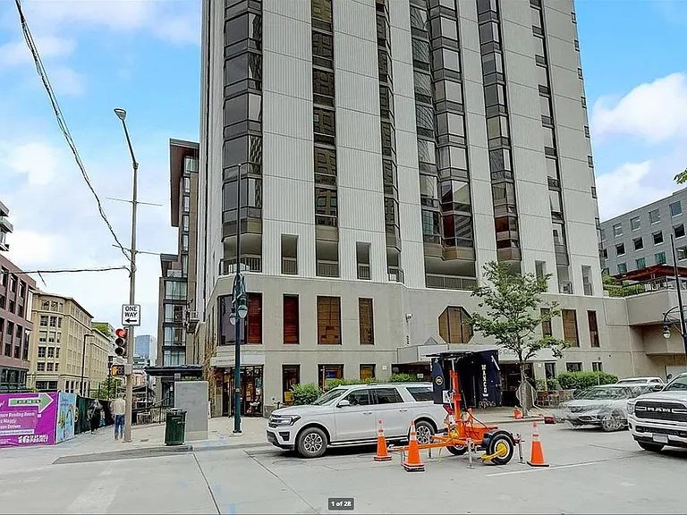 1625 Larimer St #1508 — Photo 2